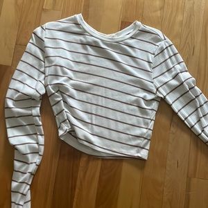 Tight fitting garage long sleeve! Brown and white, easy to layer with!